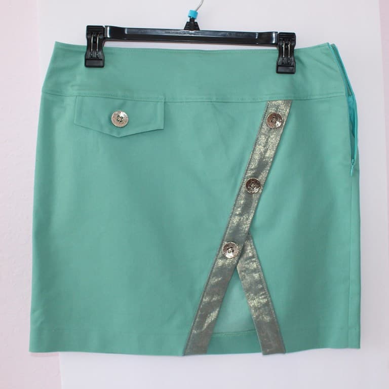 Skirt with button embellishment 2