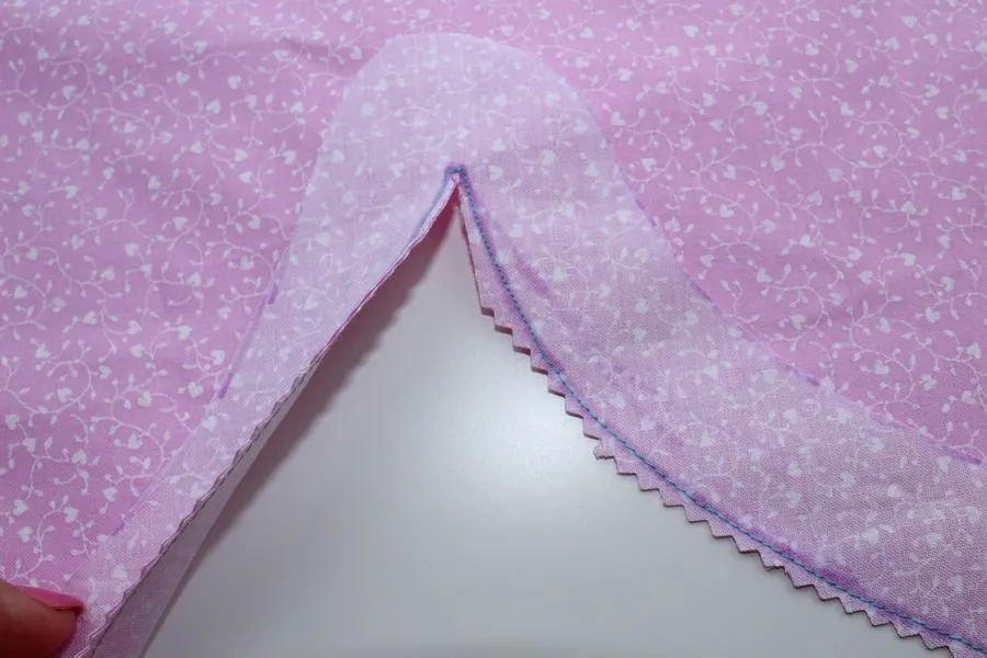 Using facing to sew a curved hem