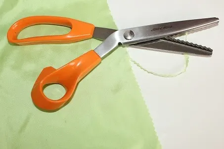 Pinking shears