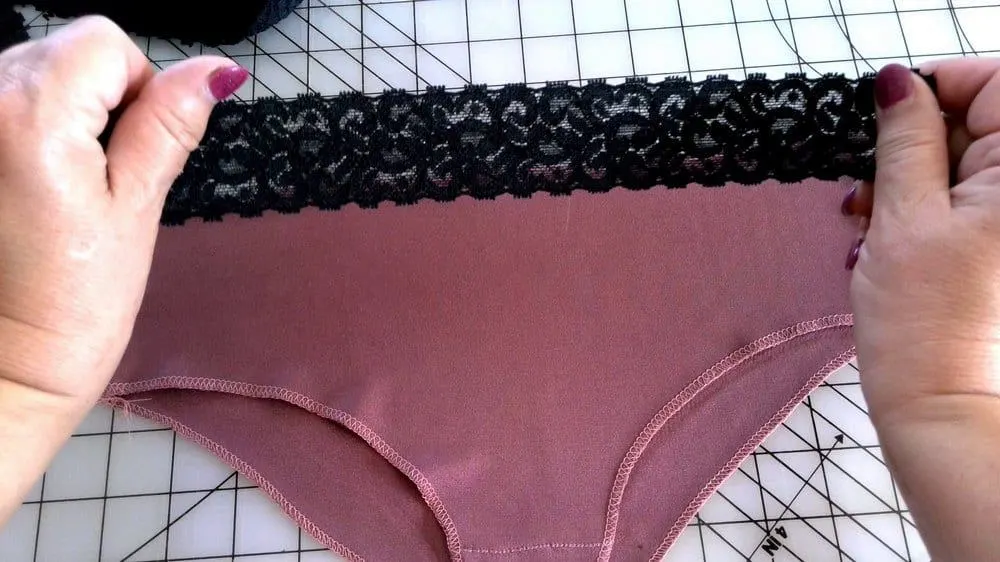 Sew your own lace underwear - tutorial and free pattern