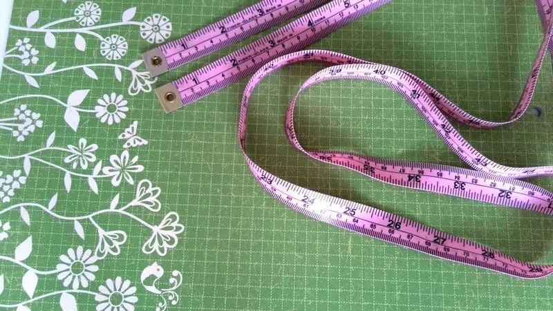 How to Read a Sewing Measuring Tape 