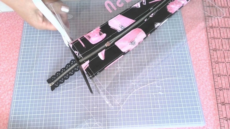 How to Make Clear Vinyl Zipper Bags, So Sew Easy