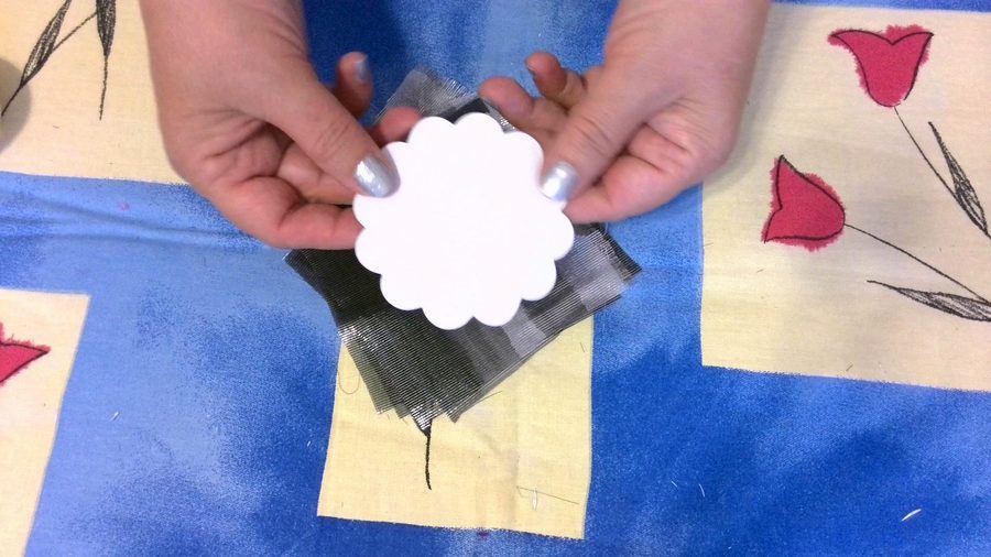 How to make cloth flowers deals