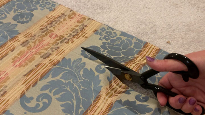 cutting fabric for curtains