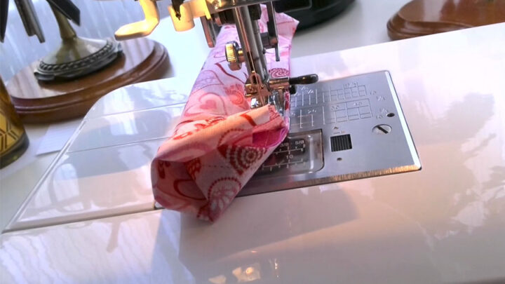 Start stitching this tube using ⅜ inch seam allowances