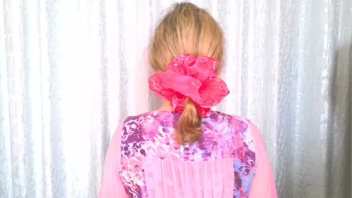 DIY organza scrunchie