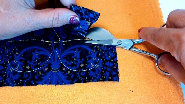 4-1/2 Left-Handed Mini Duckbill Appliqué Scissors