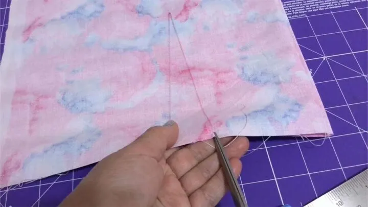 marking darts on fabric