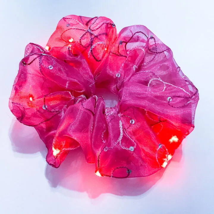 DIY scrunchie that lights up