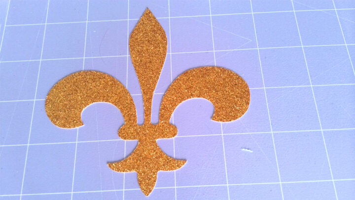  Fleur-de-lis pattern