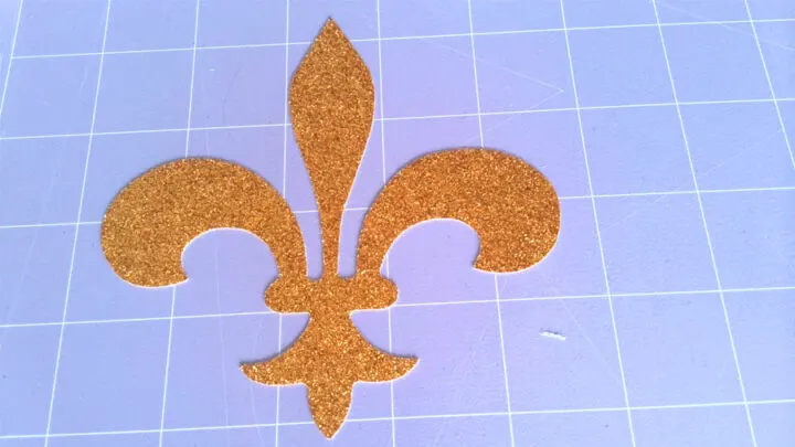 Fleur-de-lis pattern