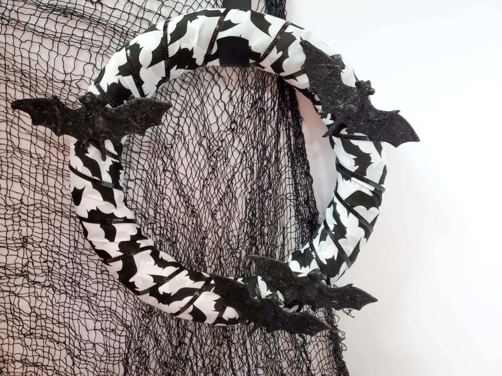 17 Cute And Easy DIY Dollar Tree Halloween Wreaths Sure To Delight