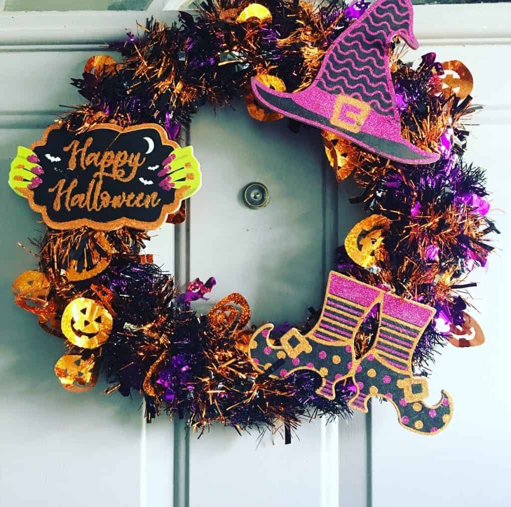 17 Cute And Easy DIY Dollar Tree Halloween Wreaths Sure To Delight