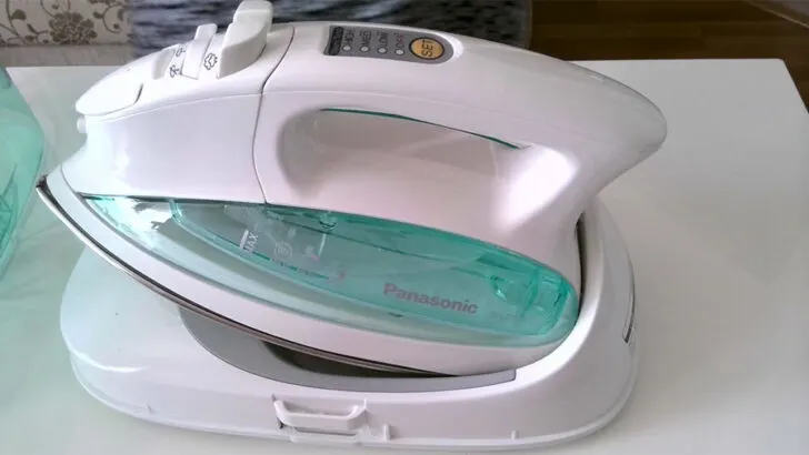 Panasonic NI-L70SR Cordless