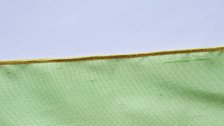 2-thread rolled edge