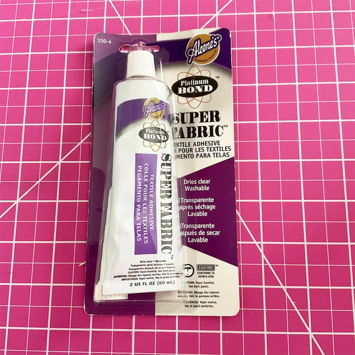 Leather Fabric Adhesive, Instant Fabric & Leather Adhesive Glue, Fabric  Glue for Clothing Permanent Washable, Cloth Repair Sew Glue, Leather Repair  Adhesive for Bonding Shoe, Clothing (1PCS) : : Home & Kitchen