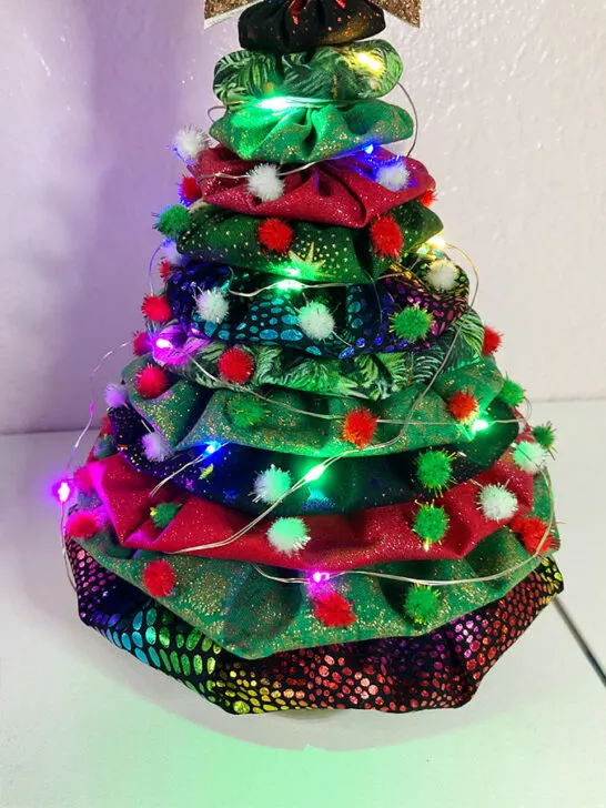 I used LED string lights for the Christmas tree yoyo