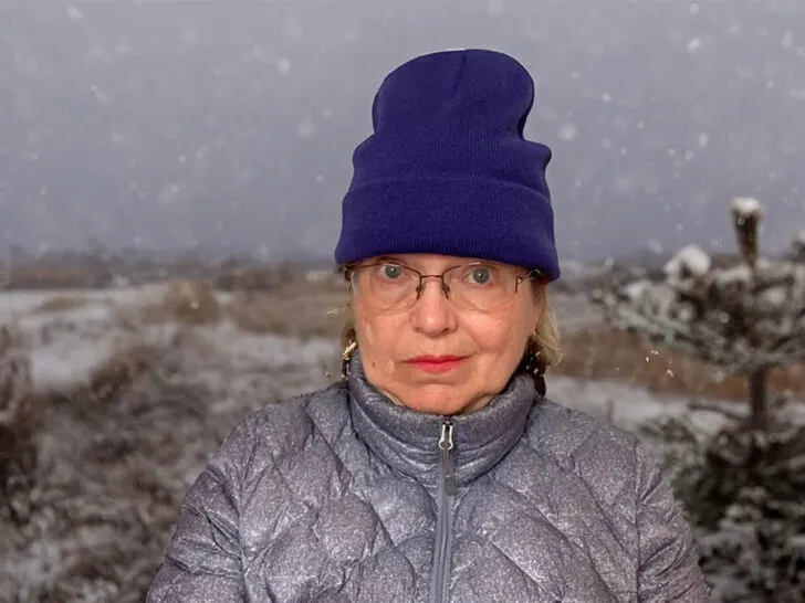 How to Wear a Beanie “I put my beanie to charge”