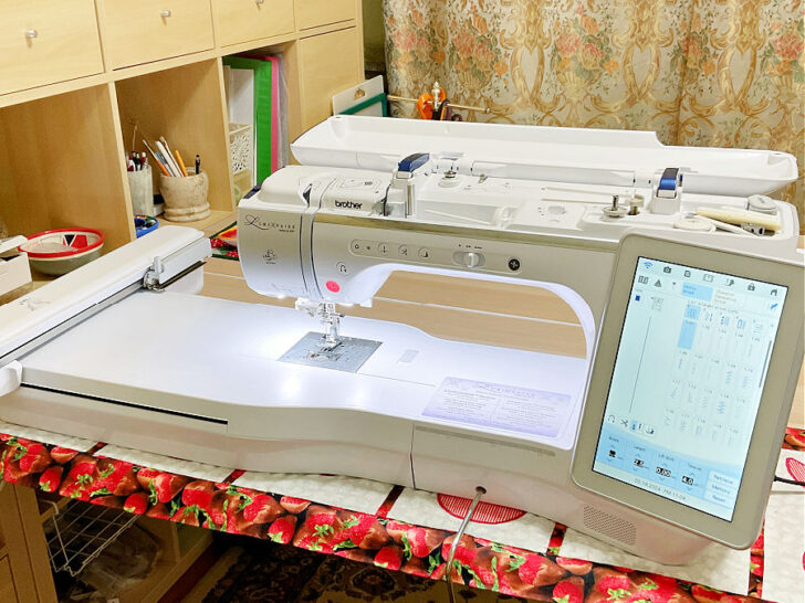 My sewing machine Brother Luminaire in my sewing room