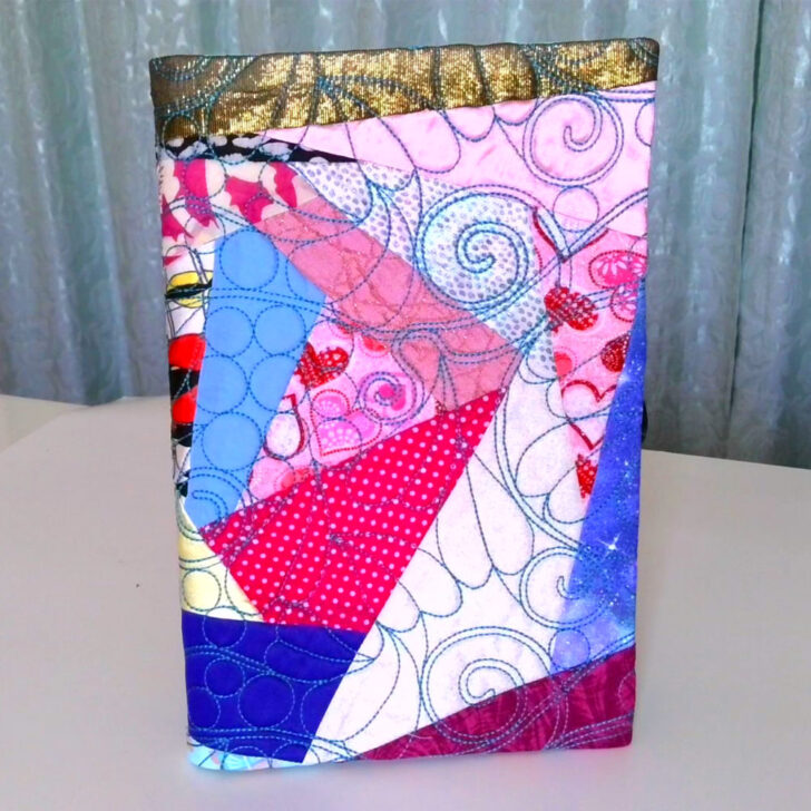 I made this quilted needle book from scrap fabric