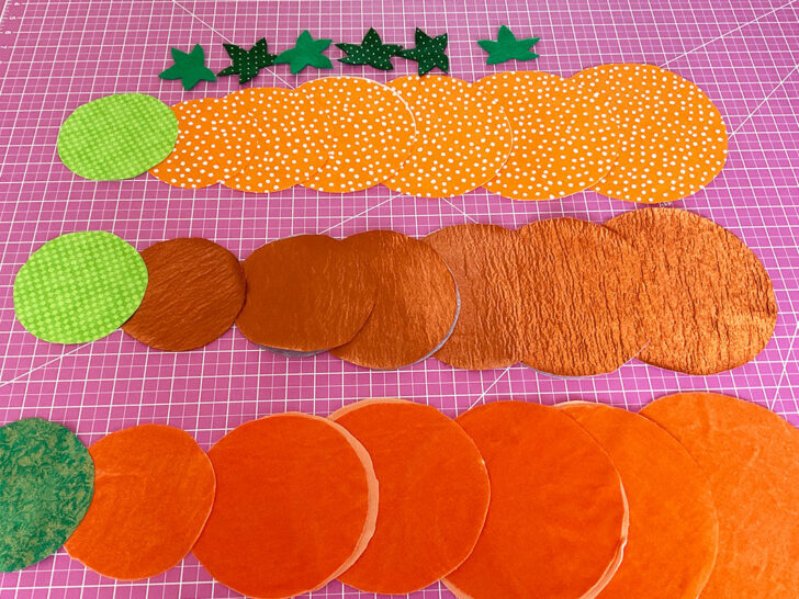 pumpkins in 3 slightly different sizes
