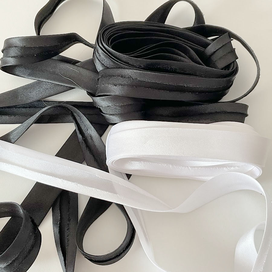 pre-made bias tape in black and white colors