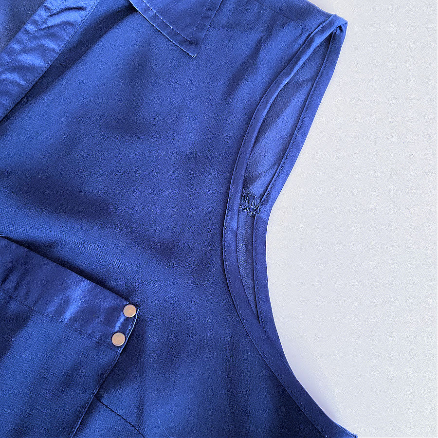 binding used for the armhole of a blouse