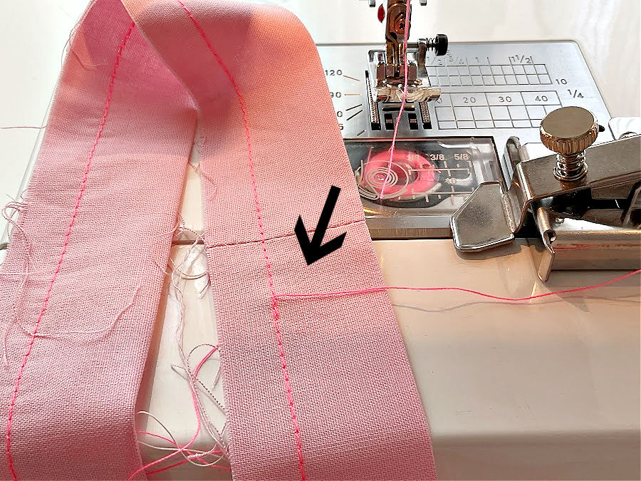 the seam on the loop of fabric meets perfectly when using a magnetic seam guide