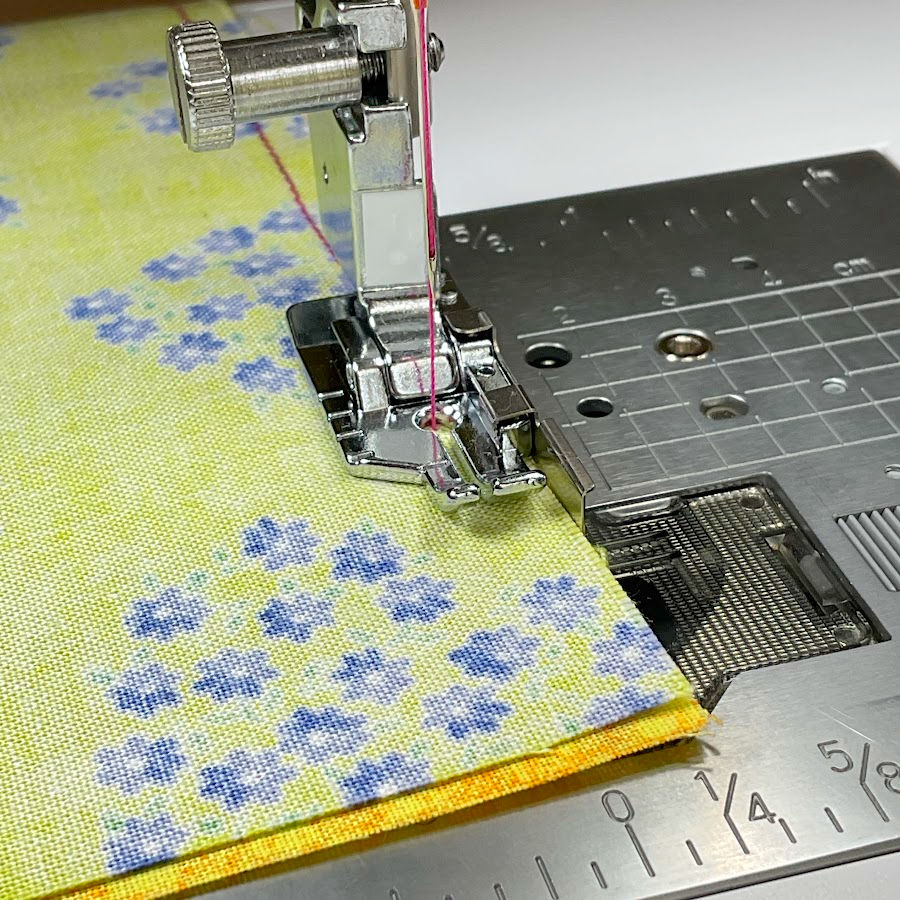 1/4 inch presser foot with guide