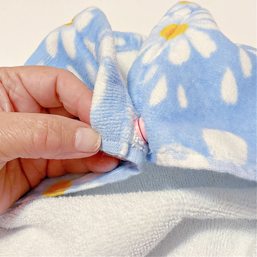 the snap is shown closed the two parts come together well