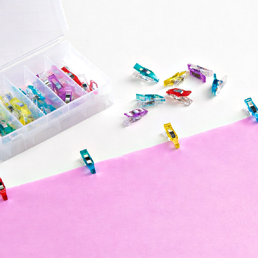 mini wonder clips on pink fabric