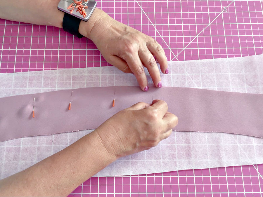 pinning the fabric to the stabilizer strip